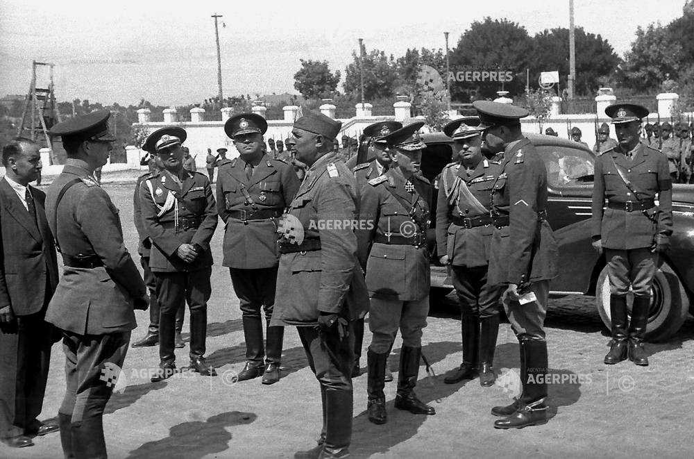  Встреча короля Михая и маршала Антонеску   11